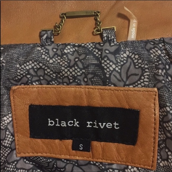 Black Rivet - Picture 8 of 8